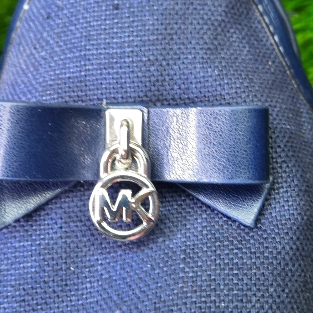 NEW MICHAEL KORS NAVY BOW TIE ESPADRILLES SZ 8